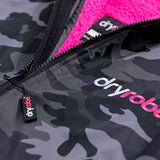 Dryrobe® Advance Unisex Long Sleeve - Black Camo/Pink