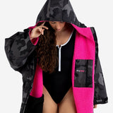 Dryrobe® Advance Unisex Long Sleeve - Black Camo/Pink