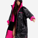 Dryrobe Advance Unisex Long Sleeve - Black Camo/Pink